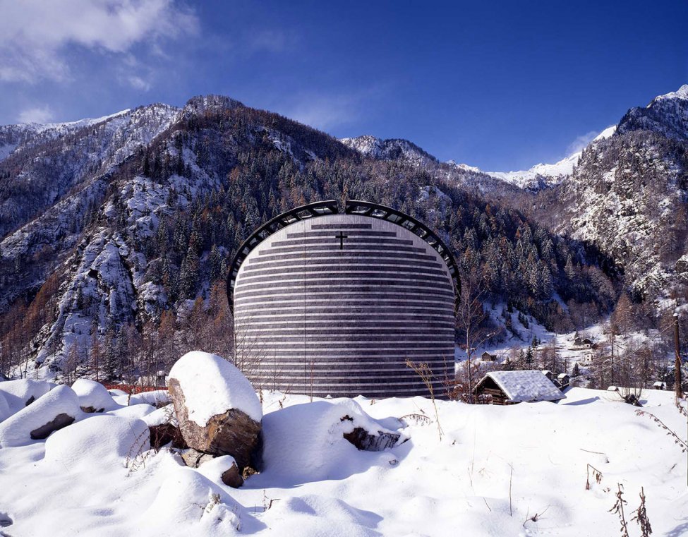 San-Giovanni-Battista-Church-mario-botta-ArchEyes-exterior4.jpg San-Giovanni-Battista-Church-mario-botta-ArchEyes-exterior4.jpg