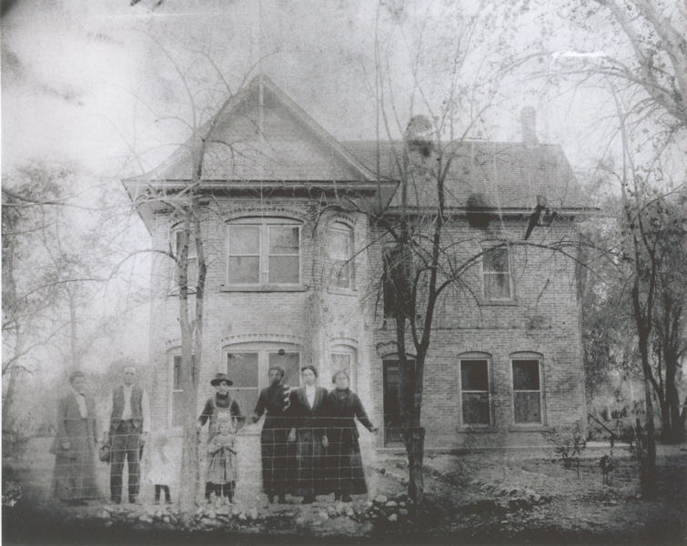 Ghost-Town-Gentry-Hotel.jpg Ghost-Town-Gentry-Hotel.jpg