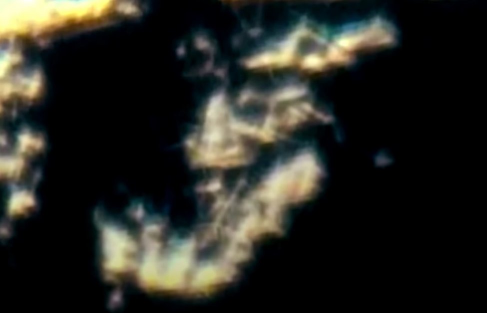 ufo3.jpg ufo3.jpg