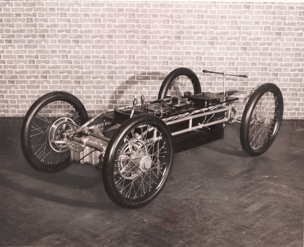 1901 Riker Torpedo.jpg