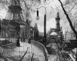 Moving_Sidewalk_Paris_1900_3.jpg